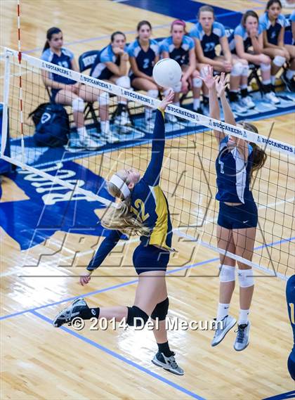 Thumbnail 1 in Berkeley Prep vs. Steinbrenner (Berkeley JV Tournament) photogallery.