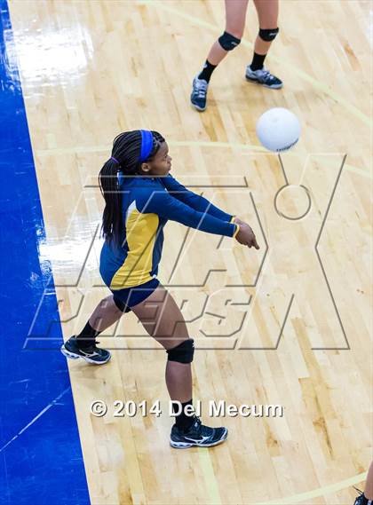 Thumbnail 2 in Berkeley Prep vs. Steinbrenner (Berkeley JV Tournament) photogallery.