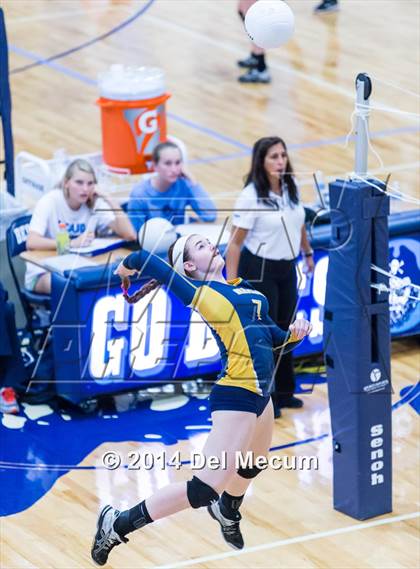 Thumbnail 1 in Berkeley Prep vs. Steinbrenner (Berkeley JV Tournament) photogallery.