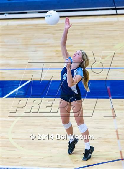 Thumbnail 2 in Berkeley Prep vs. Steinbrenner (Berkeley JV Tournament) photogallery.