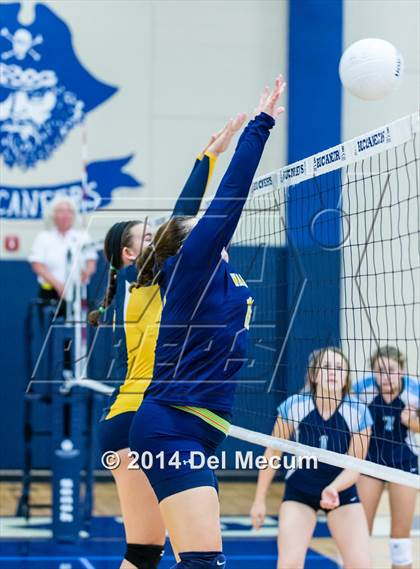 Thumbnail 3 in Berkeley Prep vs. Steinbrenner (Berkeley JV Tournament) photogallery.