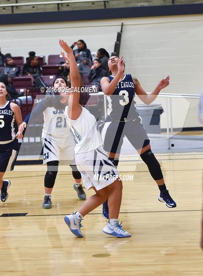 Thumbnail 2 in  Johnson [Claudia Taylor] Vs Akins (NEISD Invitational) photogallery.
