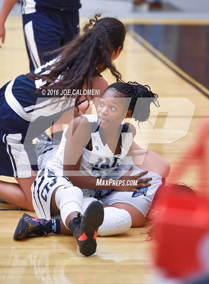 Thumbnail 3 in  Johnson [Claudia Taylor] Vs Akins (NEISD Invitational) photogallery.