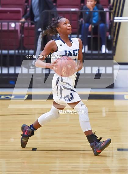 Thumbnail 3 in  Johnson [Claudia Taylor] Vs Akins (NEISD Invitational) photogallery.