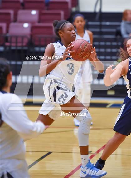 Thumbnail 3 in  Johnson [Claudia Taylor] Vs Akins (NEISD Invitational) photogallery.