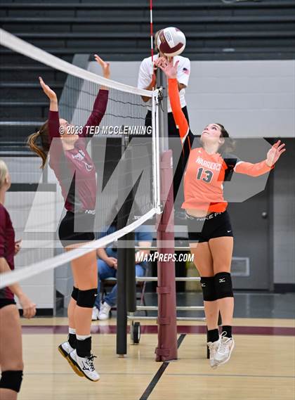Thumbnail 3 in Lamar @ Perryville photogallery.