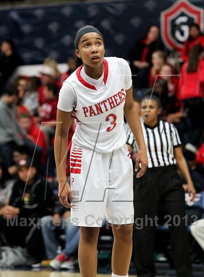 Thumbnail 1 in St. Mary's vs. Salesian photogallery.