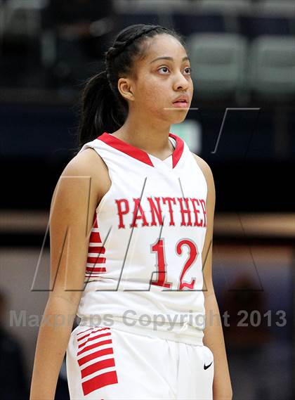 Thumbnail 3 in St. Mary's vs. Salesian photogallery.