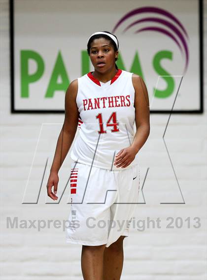 Thumbnail 1 in St. Mary's vs. Salesian photogallery.