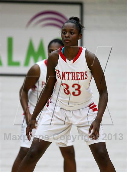 Thumbnail 3 in St. Mary's vs. Salesian photogallery.