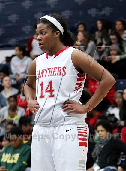 Thumbnail 3 in St. Mary's vs. Salesian photogallery.
