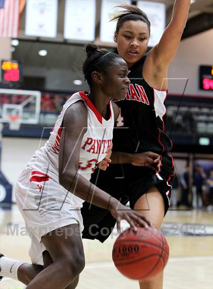 Thumbnail 1 in St. Mary's vs. Salesian photogallery.