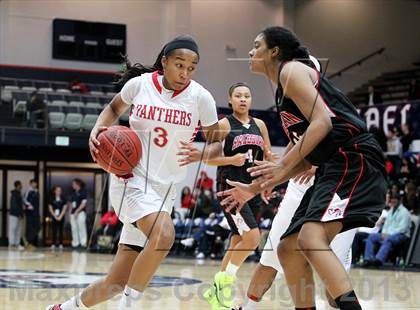 Thumbnail 3 in St. Mary's vs. Salesian photogallery.