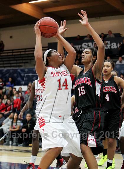 Thumbnail 1 in St. Mary's vs. Salesian photogallery.