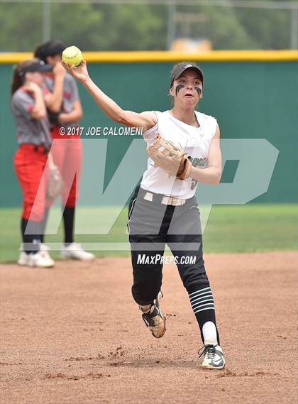Thumbnail 2 in Reagan [Ronald] vs Lake Travis Game 2 (UIL 6A Bi-District Playoff) photogallery.