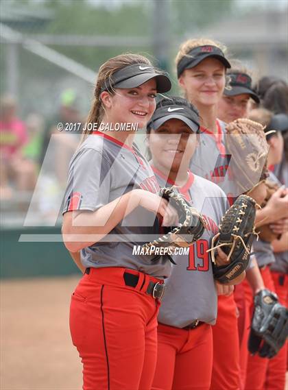 Thumbnail 2 in Reagan [Ronald] vs Lake Travis Game 2 (UIL 6A Bi-District Playoff) photogallery.