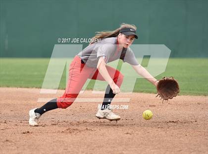 Thumbnail 1 in Reagan [Ronald] vs Lake Travis Game 2 (UIL 6A Bi-District Playoff) photogallery.