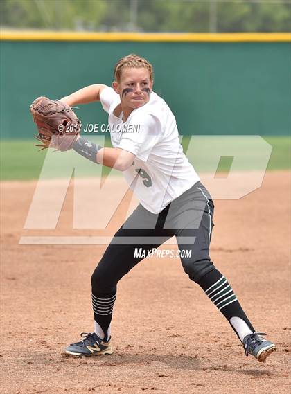 Thumbnail 2 in Reagan [Ronald] vs Lake Travis Game 2 (UIL 6A Bi-District Playoff) photogallery.