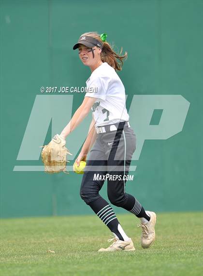 Thumbnail 3 in Reagan [Ronald] vs Lake Travis Game 2 (UIL 6A Bi-District Playoff) photogallery.