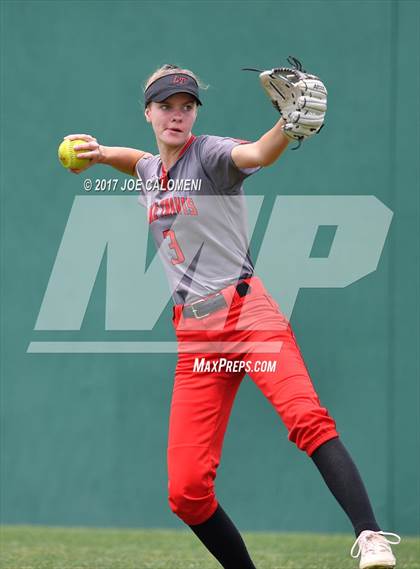 Thumbnail 2 in Reagan [Ronald] vs Lake Travis Game 2 (UIL 6A Bi-District Playoff) photogallery.