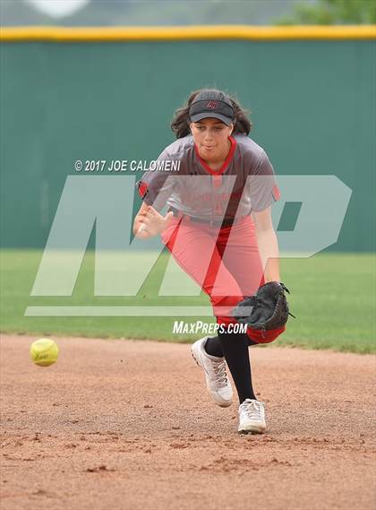 Thumbnail 3 in Reagan [Ronald] vs Lake Travis Game 2 (UIL 6A Bi-District Playoff) photogallery.