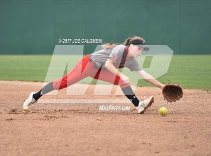 Thumbnail 2 in Reagan [Ronald] vs Lake Travis Game 2 (UIL 6A Bi-District Playoff) photogallery.