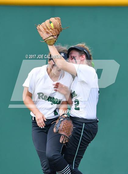Thumbnail 3 in Reagan [Ronald] vs Lake Travis Game 2 (UIL 6A Bi-District Playoff) photogallery.