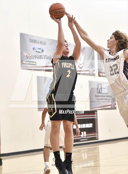 Thumbnail 1 in Yucca Valley vs. La Quinta (Rancho Mirage Holiday Invitational) photogallery.