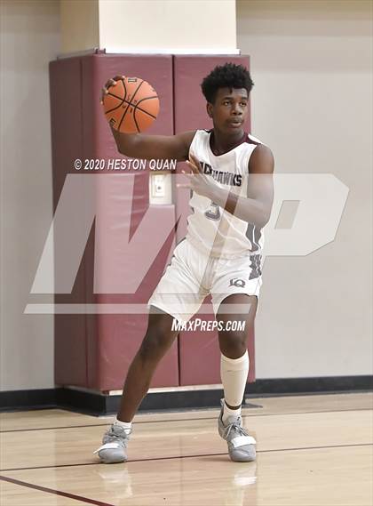 Thumbnail 1 in Yucca Valley vs. La Quinta (Rancho Mirage Holiday Invitational) photogallery.