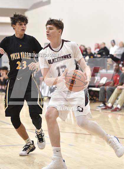 Thumbnail 2 in Yucca Valley vs. La Quinta (Rancho Mirage Holiday Invitational) photogallery.