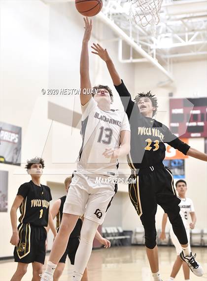 Thumbnail 2 in Yucca Valley vs. La Quinta (Rancho Mirage Holiday Invitational) photogallery.