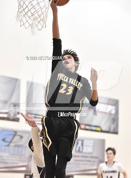 Thumbnail 3 in Yucca Valley vs. La Quinta (Rancho Mirage Holiday Invitational) photogallery.