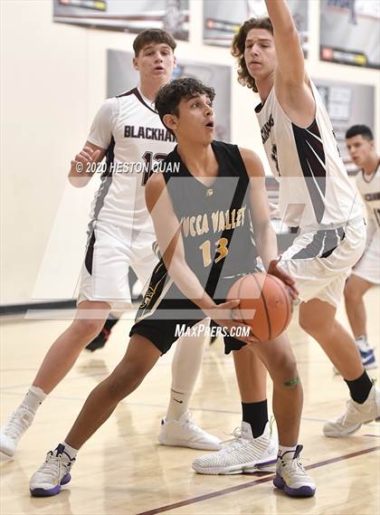 Thumbnail 1 in Yucca Valley vs. La Quinta (Rancho Mirage Holiday Invitational) photogallery.