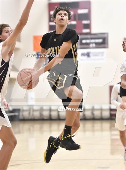 Thumbnail 1 in Yucca Valley vs. La Quinta (Rancho Mirage Holiday Invitational) photogallery.
