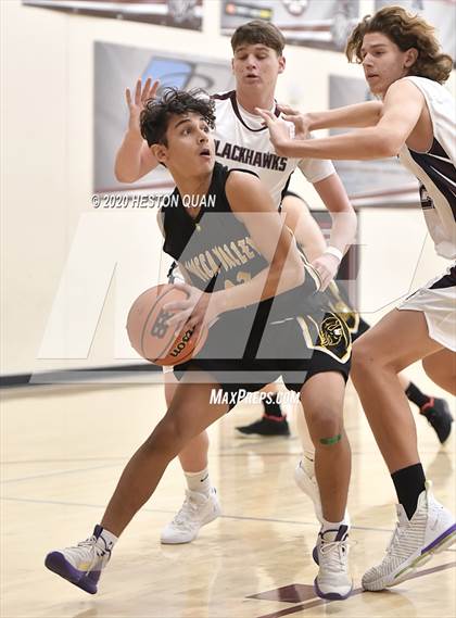 Thumbnail 2 in Yucca Valley vs. La Quinta (Rancho Mirage Holiday Invitational) photogallery.