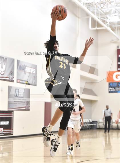Thumbnail 2 in Yucca Valley vs. La Quinta (Rancho Mirage Holiday Invitational) photogallery.