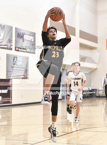 Thumbnail 1 in Yucca Valley vs. La Quinta (Rancho Mirage Holiday Invitational) photogallery.