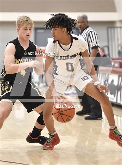 Thumbnail 2 in Yucca Valley vs. La Quinta (Rancho Mirage Holiday Invitational) photogallery.