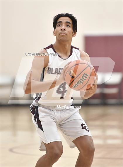 Thumbnail 2 in Yucca Valley vs. La Quinta (Rancho Mirage Holiday Invitational) photogallery.