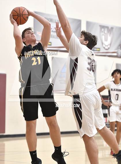 Thumbnail 2 in Yucca Valley vs. La Quinta (Rancho Mirage Holiday Invitational) photogallery.