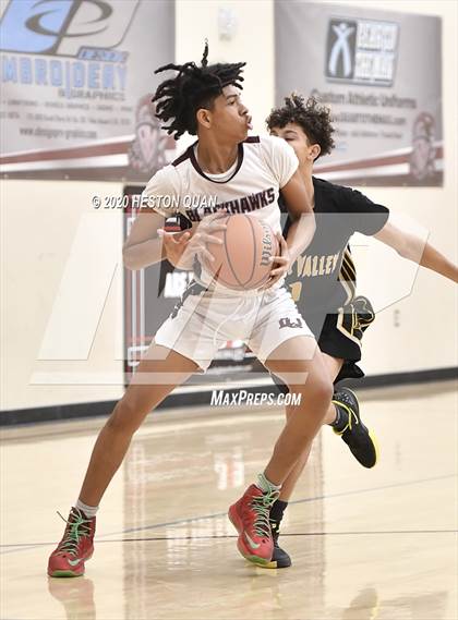 Thumbnail 1 in Yucca Valley vs. La Quinta (Rancho Mirage Holiday Invitational) photogallery.