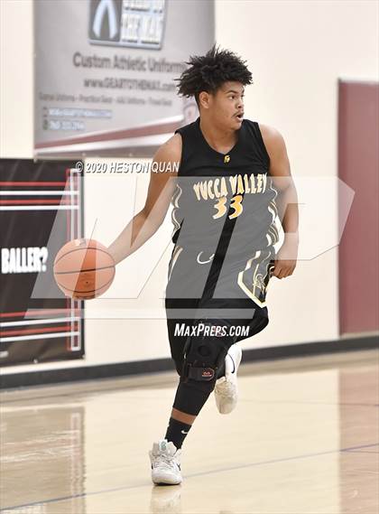 Thumbnail 3 in Yucca Valley vs. La Quinta (Rancho Mirage Holiday Invitational) photogallery.