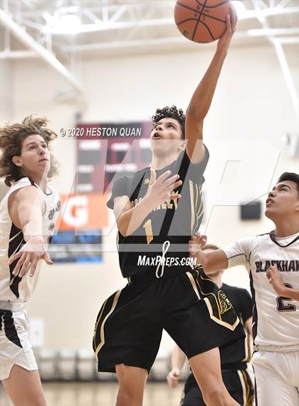 Thumbnail 3 in Yucca Valley vs. La Quinta (Rancho Mirage Holiday Invitational) photogallery.