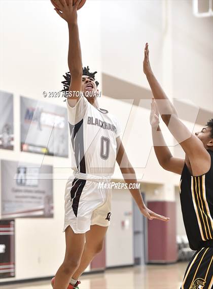 Thumbnail 3 in Yucca Valley vs. La Quinta (Rancho Mirage Holiday Invitational) photogallery.