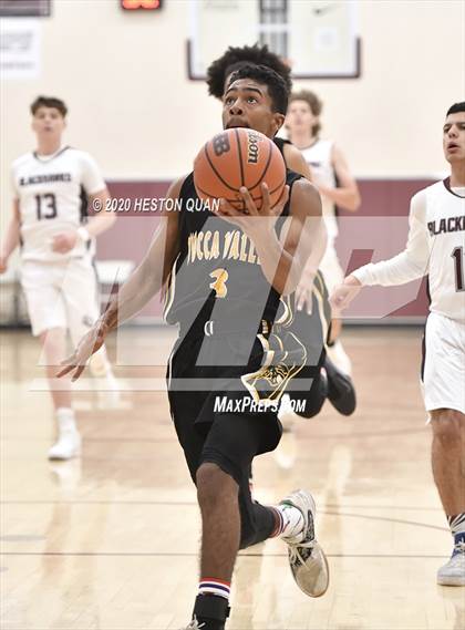 Thumbnail 1 in Yucca Valley vs. La Quinta (Rancho Mirage Holiday Invitational) photogallery.