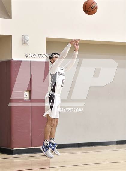 Thumbnail 2 in Yucca Valley vs. La Quinta (Rancho Mirage Holiday Invitational) photogallery.
