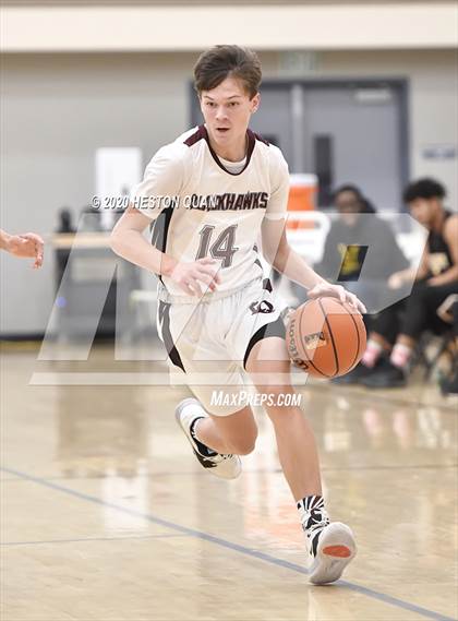 Thumbnail 3 in Yucca Valley vs. La Quinta (Rancho Mirage Holiday Invitational) photogallery.