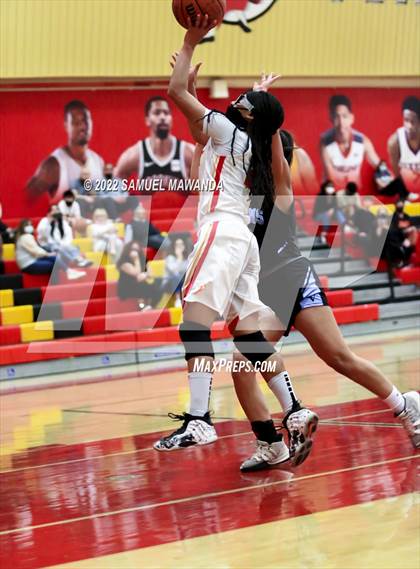 Thumbnail 3 in Taft vs Crescenta Valley (The Covid Showcase) photogallery.