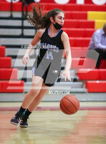 Thumbnail 2 in Taft vs Crescenta Valley (The Covid Showcase) photogallery.