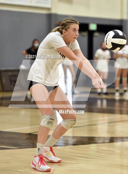 Thumbnail 1 in Dana Hills @ Foothill photogallery.